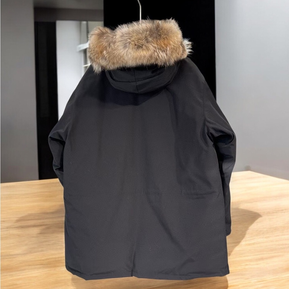 Canada Goose Black Puffer Jacket - Picture 2 of 9